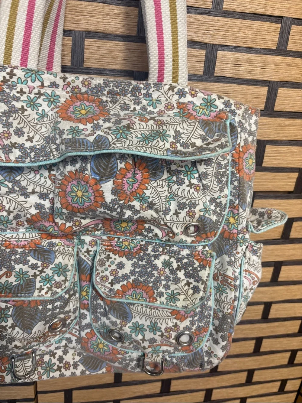 Floral shoulder bag